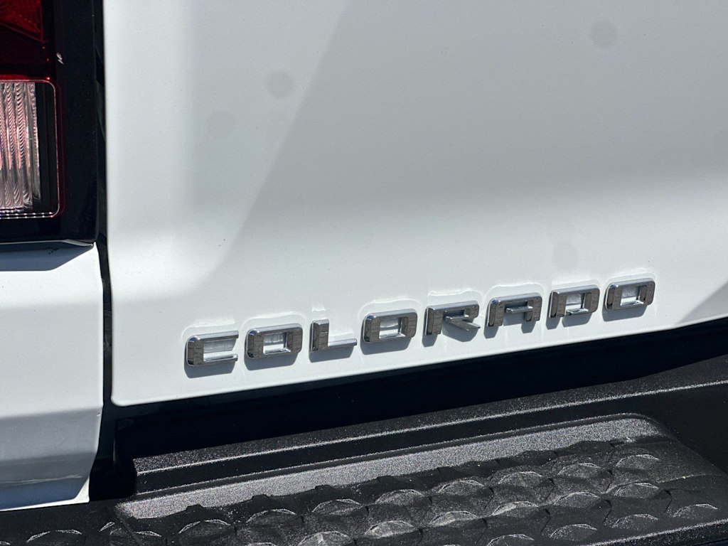 Thumbnail: 2023 Chevrolet Colorado - 7