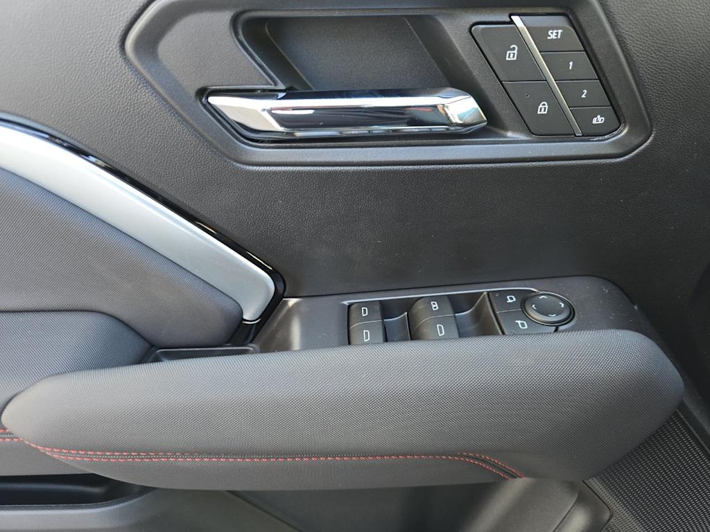 Thumbnail: 2026 Chevrolet Colorado - 21