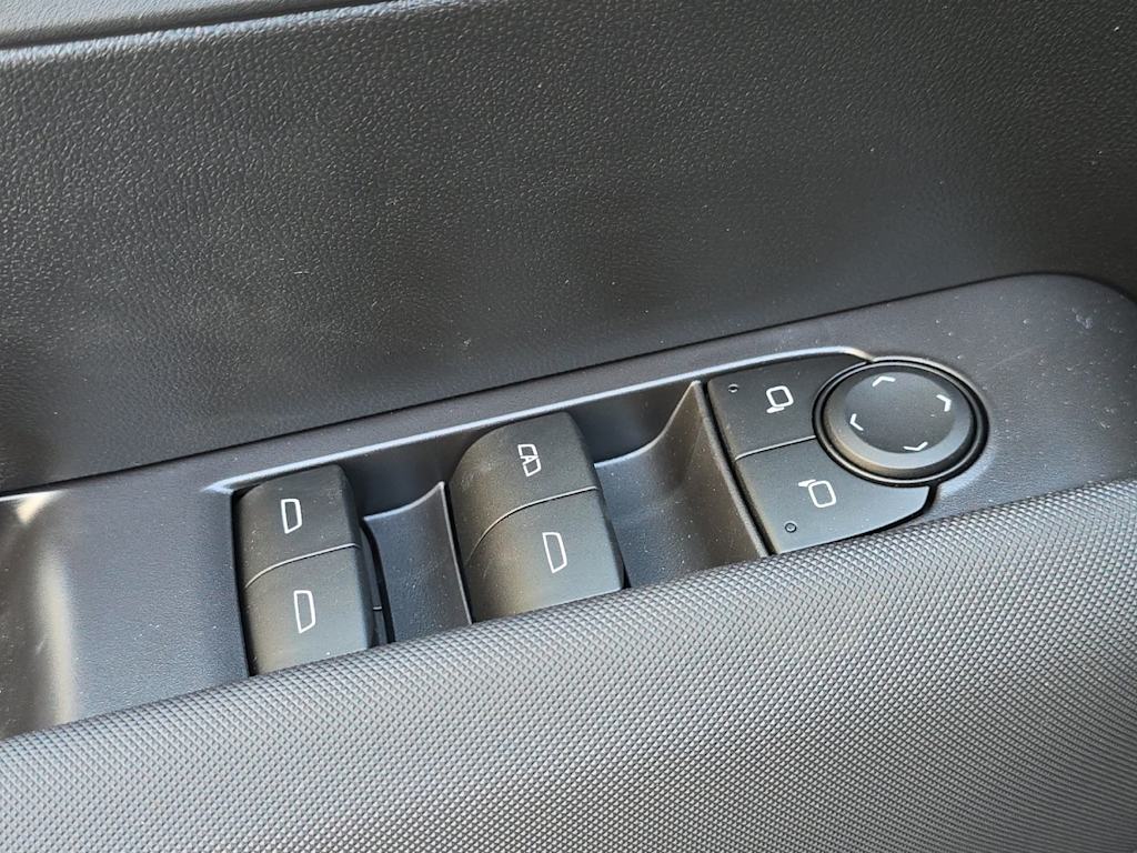 Thumbnail: 2026 Chevrolet Colorado - 22