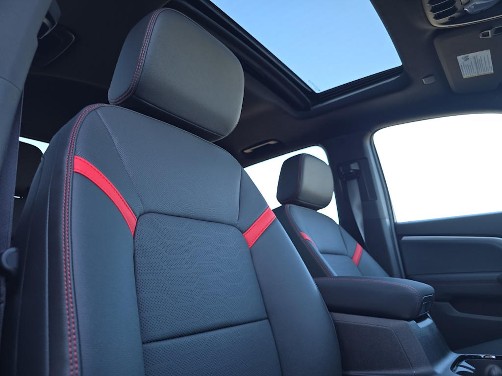 Thumbnail: 2026 Chevrolet Colorado - 10