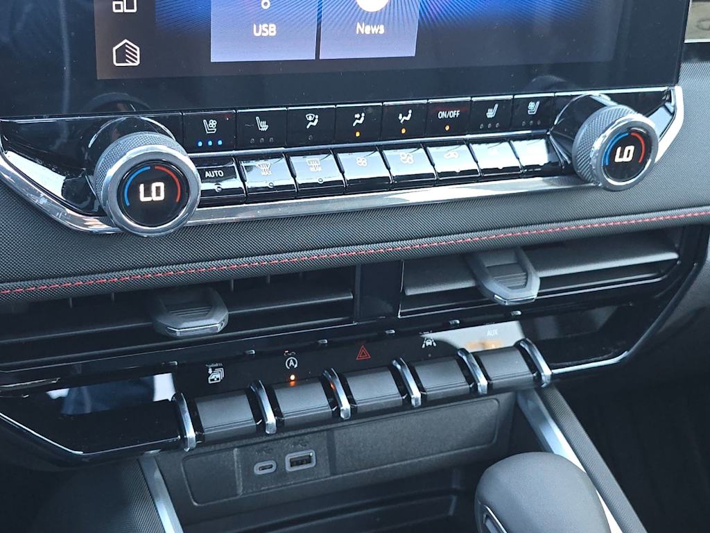 Thumbnail: 2026 Chevrolet Colorado - 24