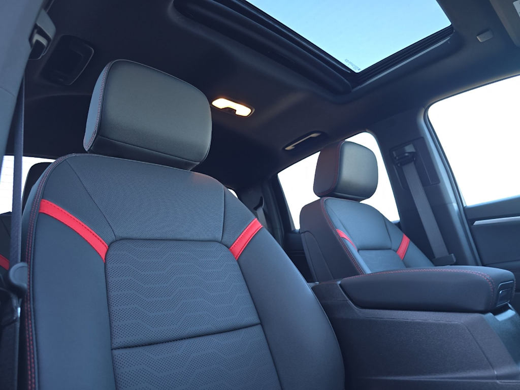 Thumbnail: 2026 Chevrolet Colorado - 10