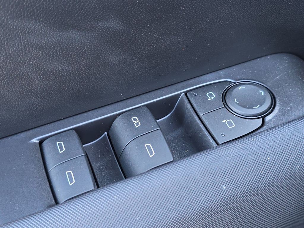 Thumbnail: 2026 Chevrolet Colorado - 21