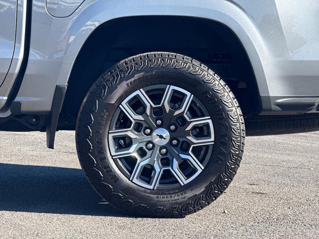 Thumbnail: 2026 Chevrolet Colorado - 8