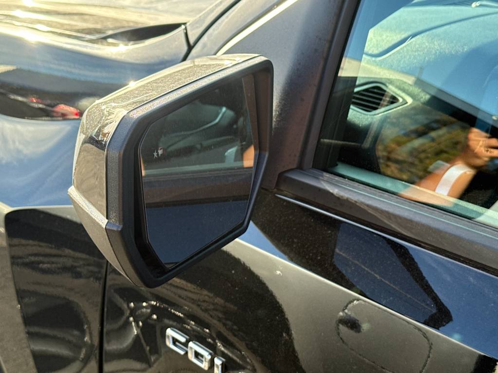 Thumbnail: 2025 Chevrolet Colorado - 7
