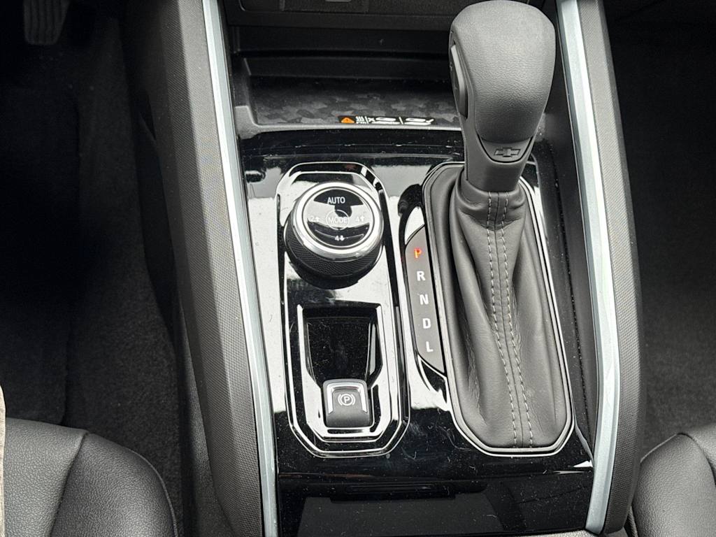 Thumbnail: 2026 Chevrolet Colorado - 15