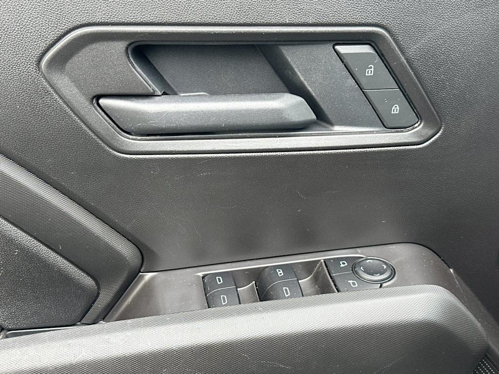 Thumbnail: 2025 Chevrolet Colorado - 21