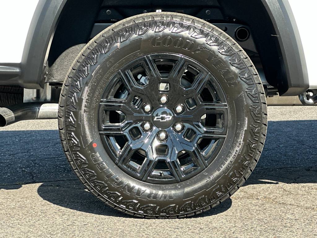 Thumbnail: 2026 Chevrolet Colorado - 6