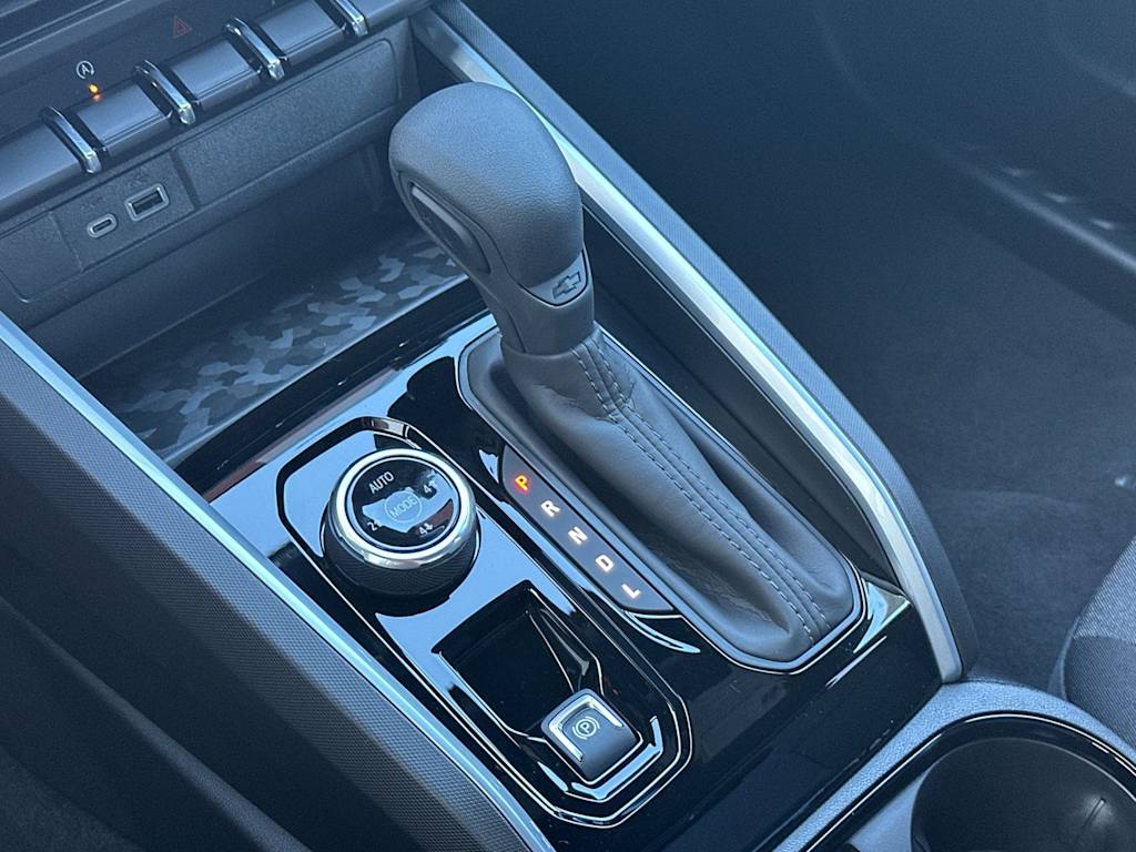Thumbnail: 2026 Chevrolet Colorado - 13