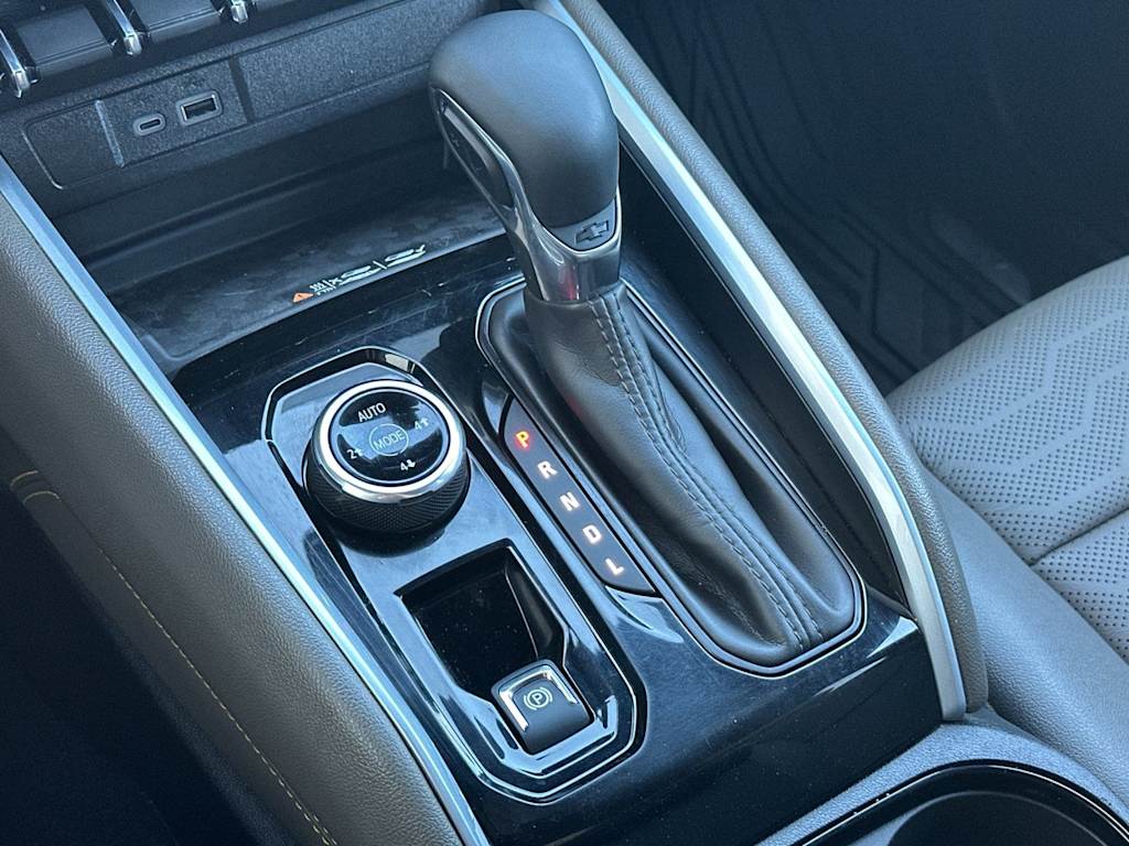 Thumbnail: 2025 Chevrolet Colorado - 12
