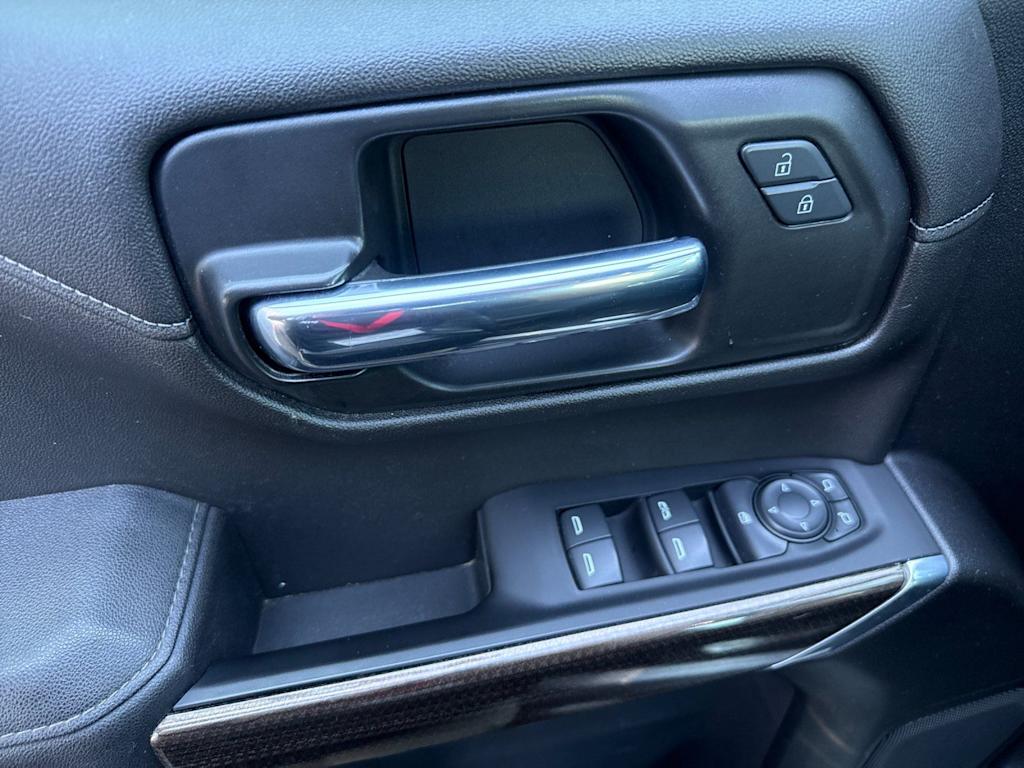 Thumbnail: 2021 Chevrolet Silverado 1500 - 19