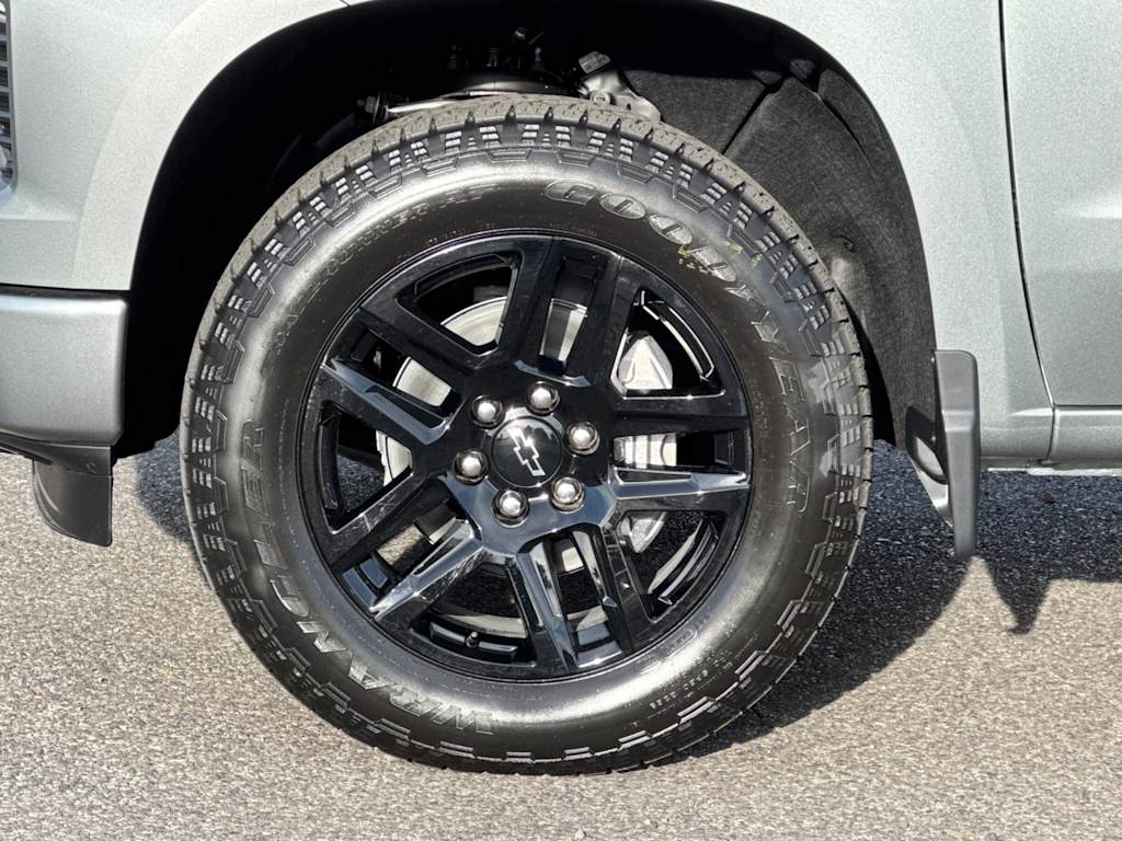 Thumbnail: 2026 Chevrolet Silverado 1500 - 8