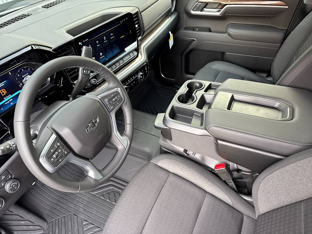 Thumbnail: 2026 Chevrolet Silverado 1500 - 9