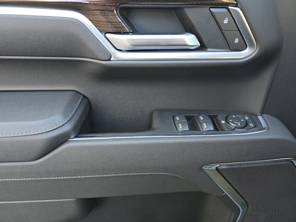 Thumbnail: 2026 Chevrolet Silverado 1500 - 20