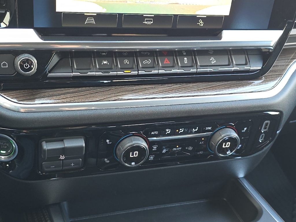 Thumbnail: 2026 Chevrolet Silverado 1500 - 25