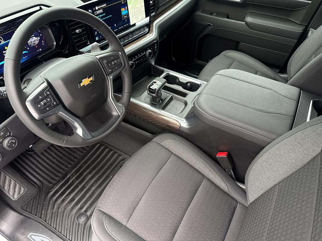 Thumbnail: 2026 Chevrolet Silverado 1500 - 9
