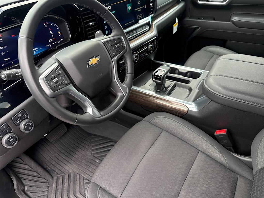 Thumbnail: 2026 Chevrolet Silverado 1500 - 8