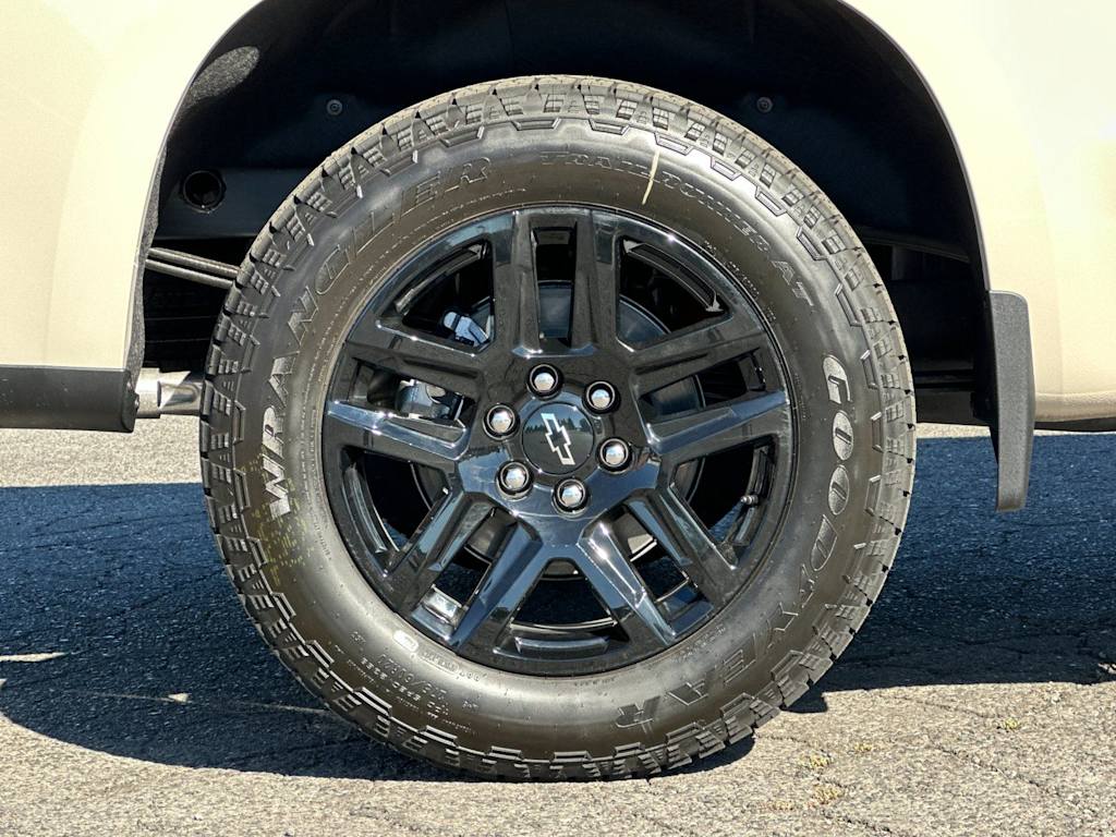 Thumbnail: 2026 Chevrolet Silverado 1500 - 6
