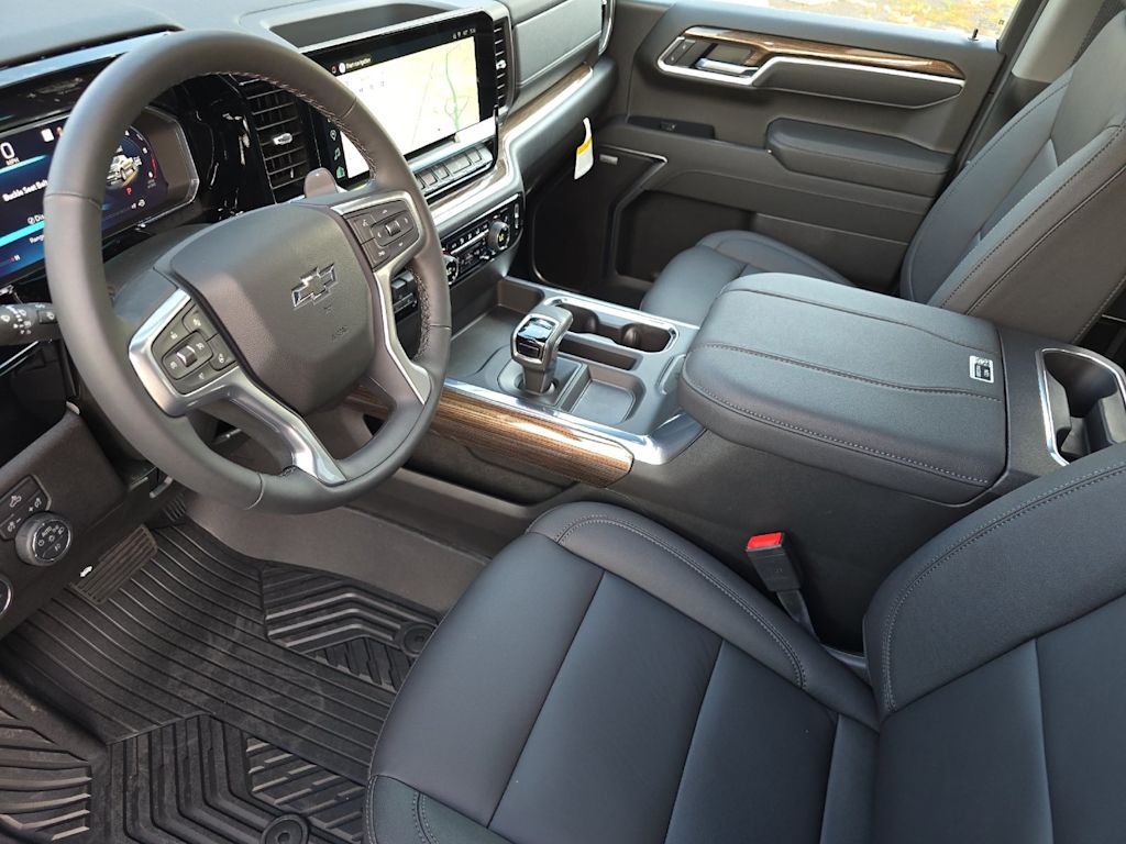 Thumbnail: 2026 Chevrolet Silverado 1500 - 10