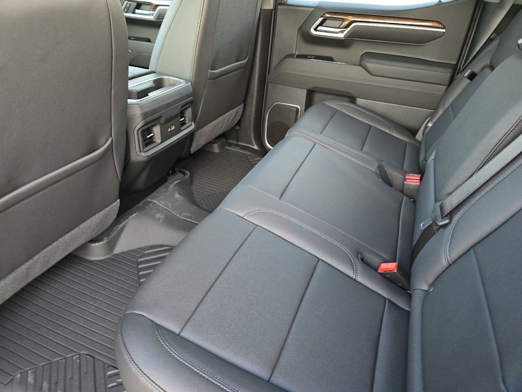 Thumbnail: 2026 Chevrolet Silverado 1500 - 11