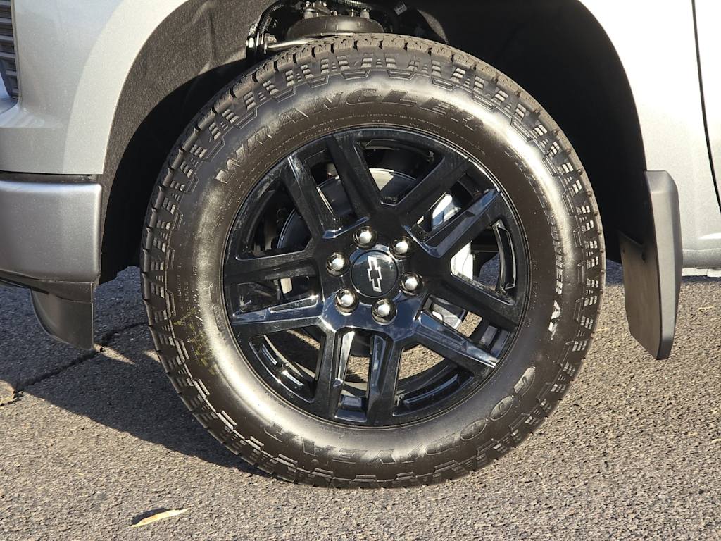 Thumbnail: 2026 Chevrolet Silverado 1500 - 8