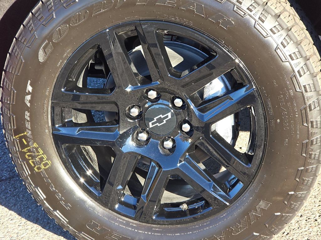 Thumbnail: 2026 Chevrolet Silverado 1500 - 7