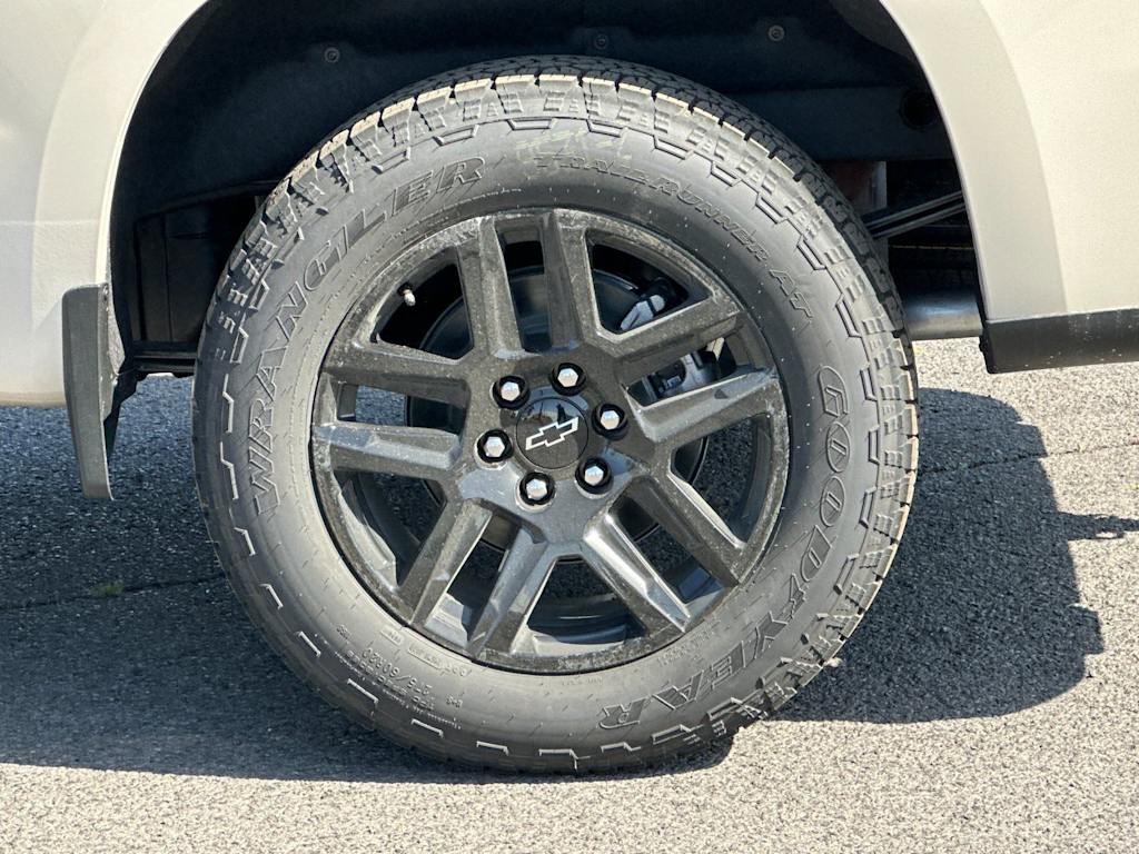Thumbnail: 2026 Chevrolet Silverado 1500 - 8