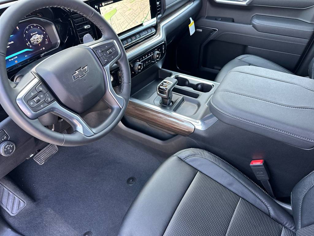 Thumbnail: 2026 Chevrolet Silverado 1500 - 9