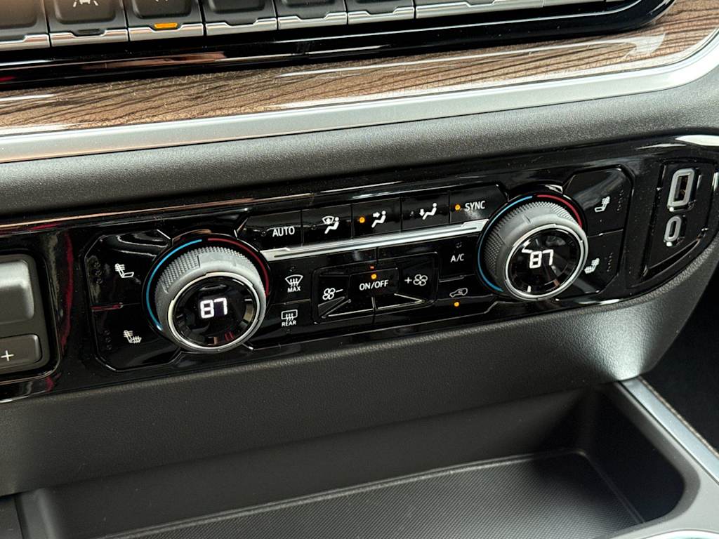 Thumbnail: 2026 Chevrolet Silverado 1500 - 24