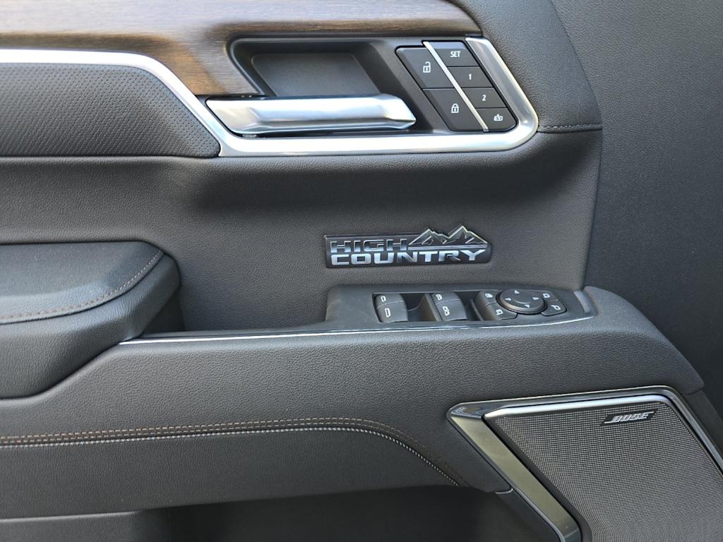 Thumbnail: 2026 Chevrolet Silverado 1500 - 19