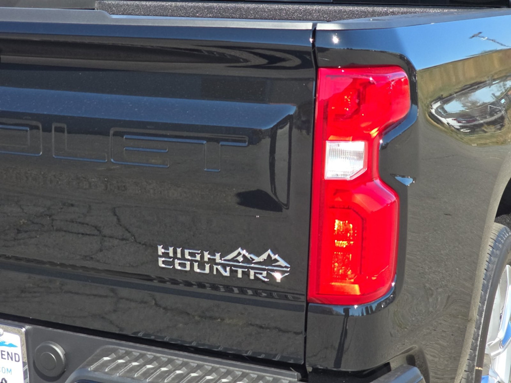 Thumbnail: 2026 Chevrolet Silverado 1500 - 27