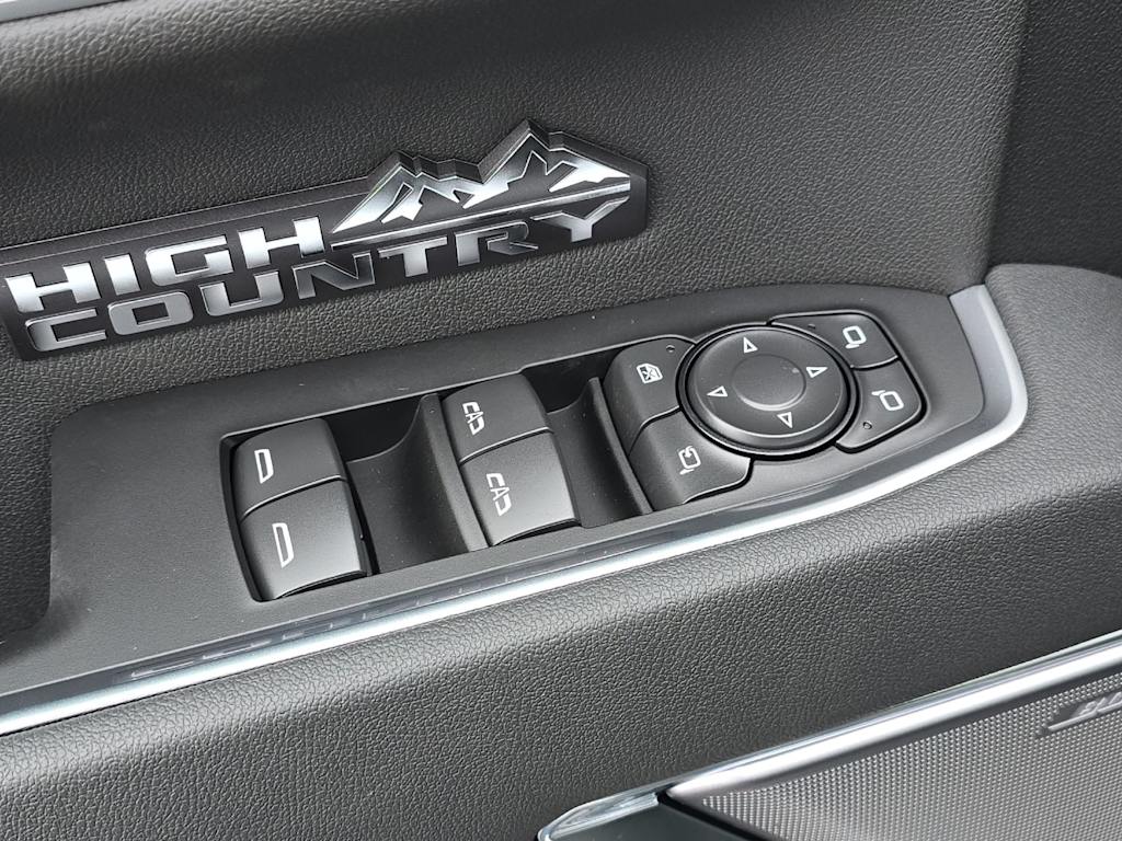 Thumbnail: 2026 Chevrolet Silverado 1500 - 20