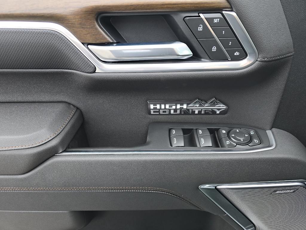 Thumbnail: 2026 Chevrolet Silverado 1500 - 19