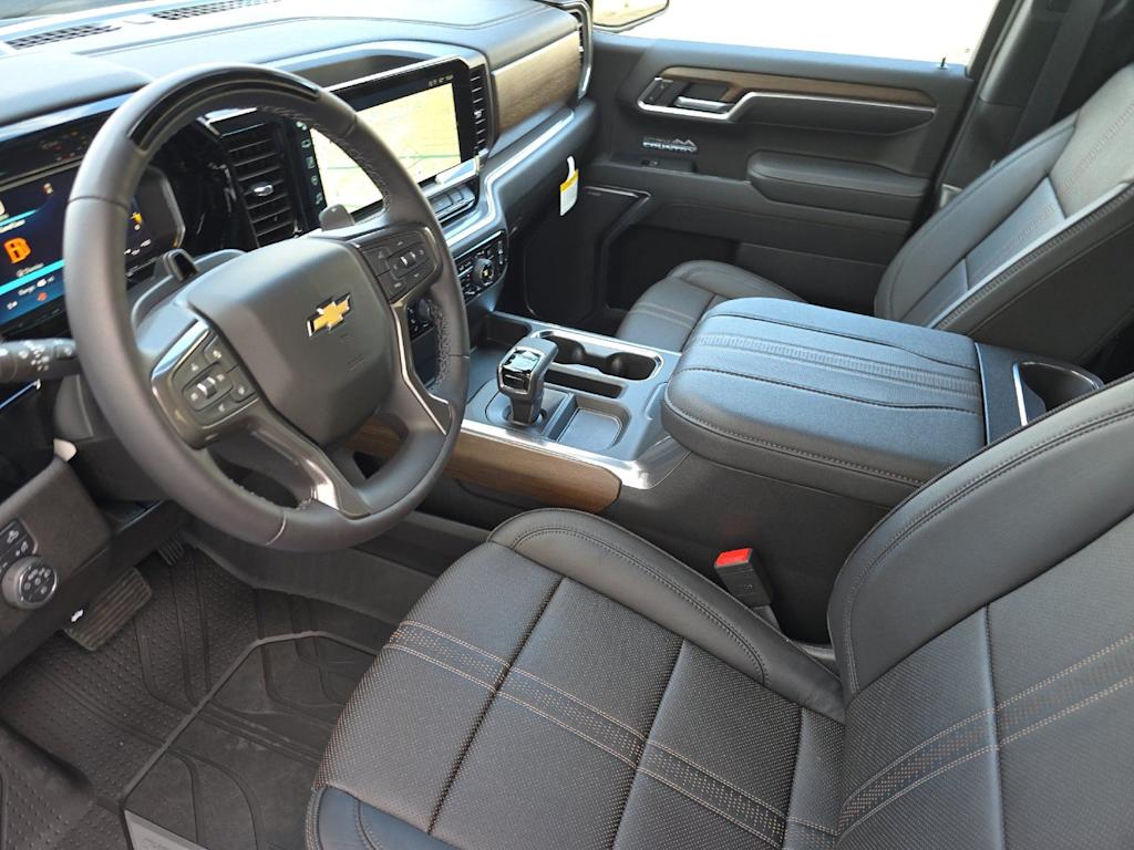 Thumbnail: 2026 Chevrolet Silverado 1500 - 9