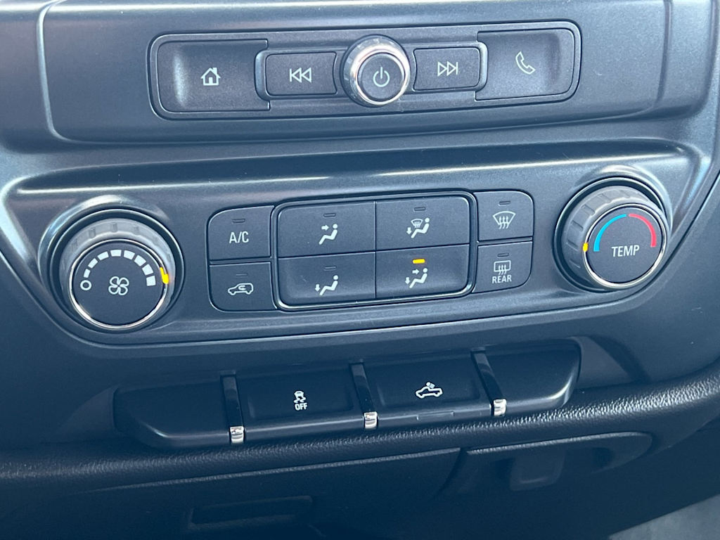 Thumbnail: 2018 Chevrolet Silverado 1500 - 22