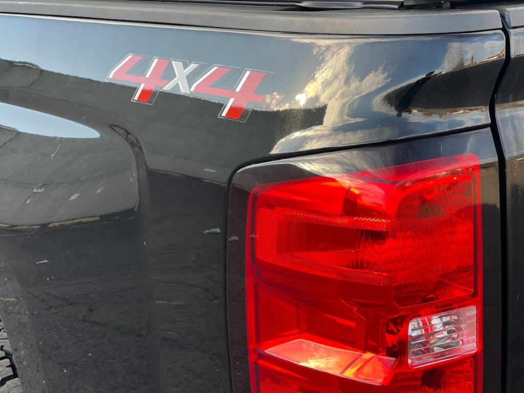 Thumbnail: 2018 Chevrolet Silverado 1500 - 10