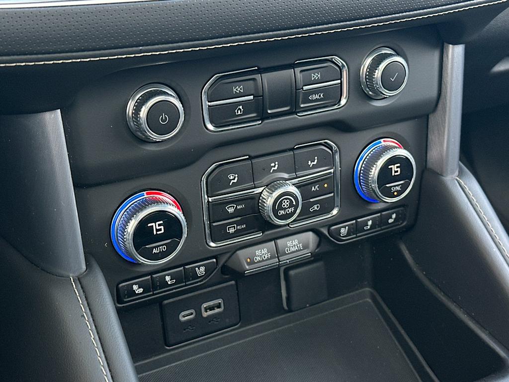 Thumbnail: 2023 GMC Yukon XL - 26