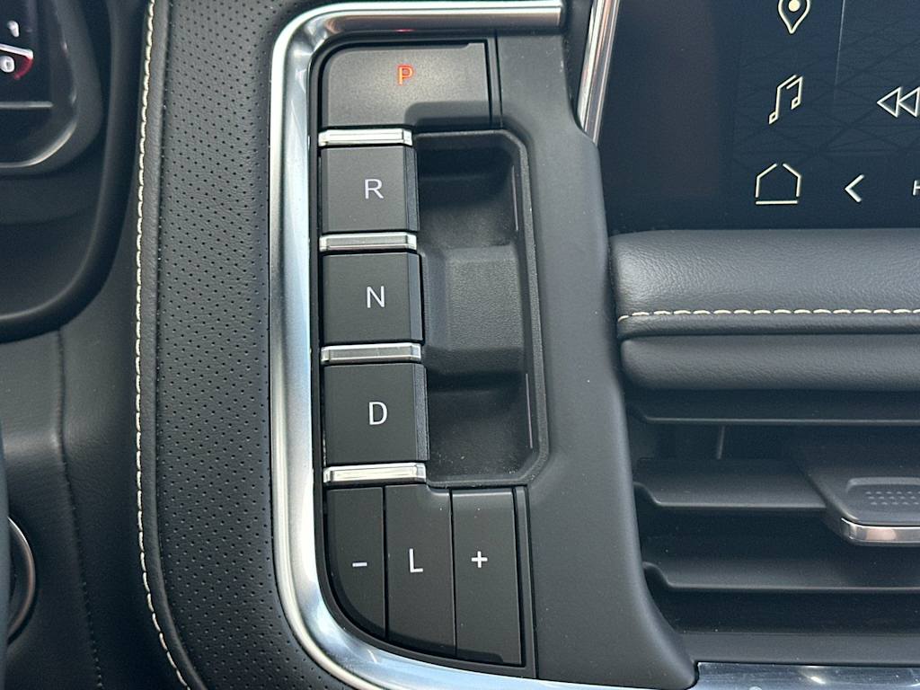 Thumbnail: 2023 GMC Yukon XL - 13