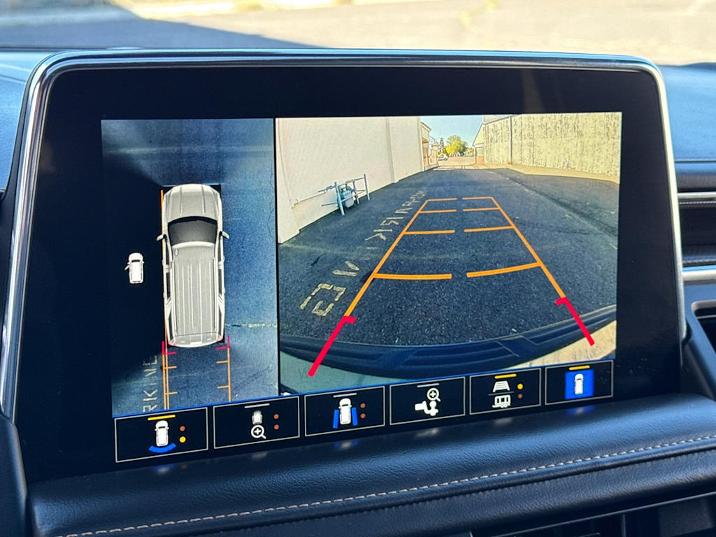 Thumbnail: 2021 GMC Yukon XL - 25