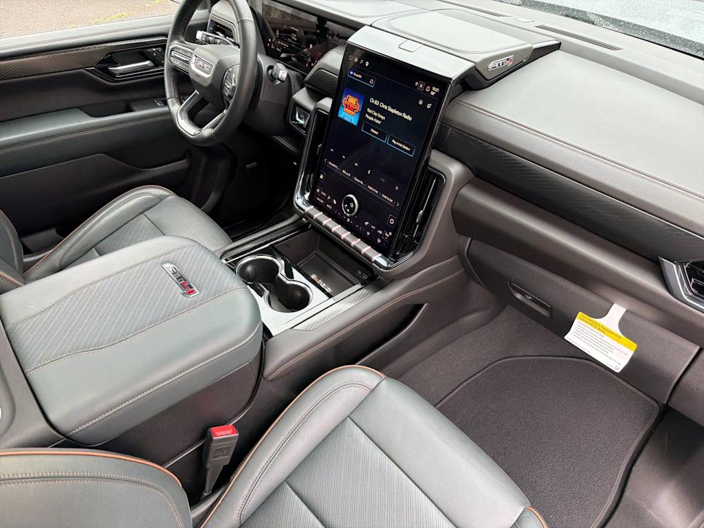 Thumbnail: 2025 GMC Yukon XL - 13