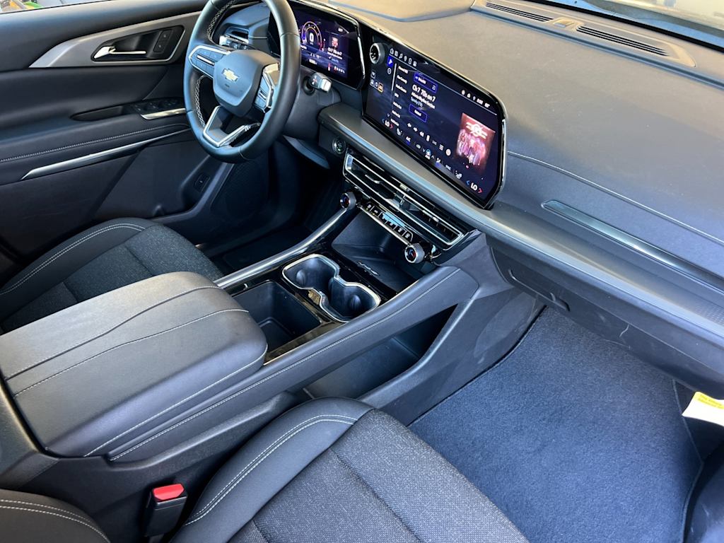 Thumbnail: 2025 Chevrolet Traverse - 12