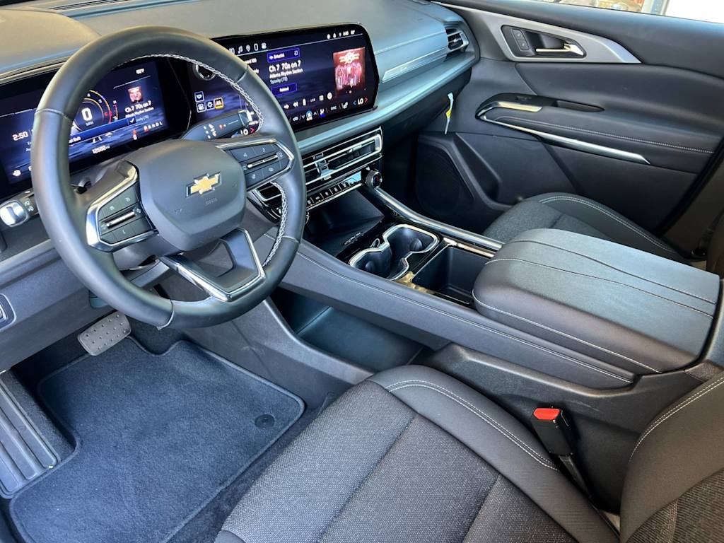 Thumbnail: 2025 Chevrolet Traverse - 9