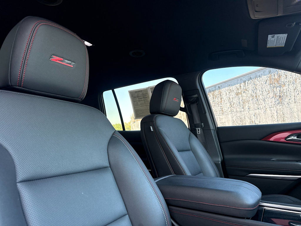 Thumbnail: 2024 Chevrolet Traverse - 10