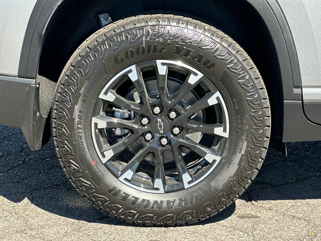 Thumbnail: 2026 Chevrolet Traverse - 8