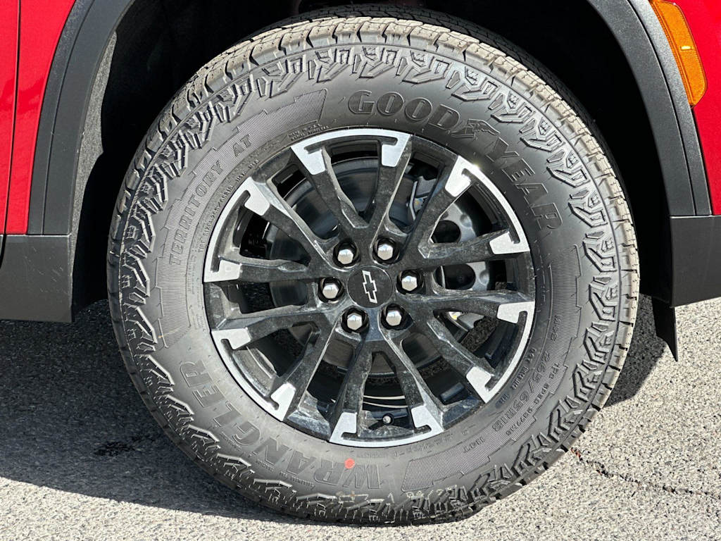 Thumbnail: 2026 Chevrolet Traverse - 6
