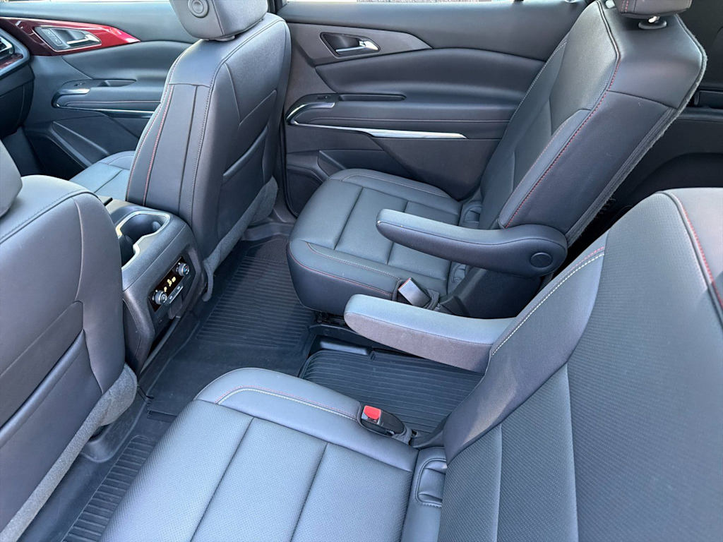 Thumbnail: 2025 Chevrolet Traverse - 9