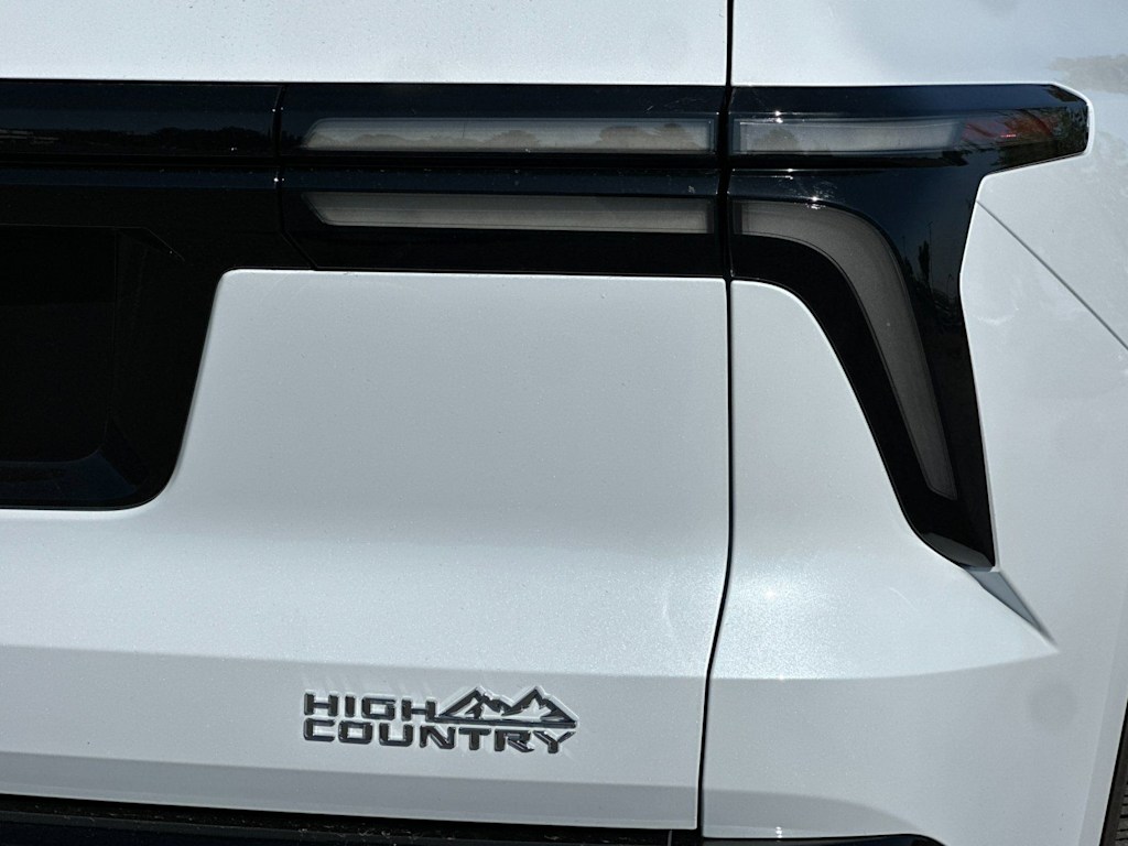 Thumbnail: 2026 Chevrolet Traverse - 30