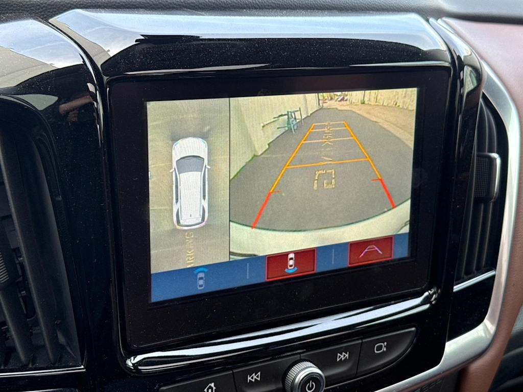 Thumbnail: 2018 Chevrolet Traverse - 26