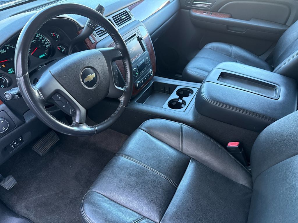 Thumbnail: 2009 Chevrolet Suburban - 10