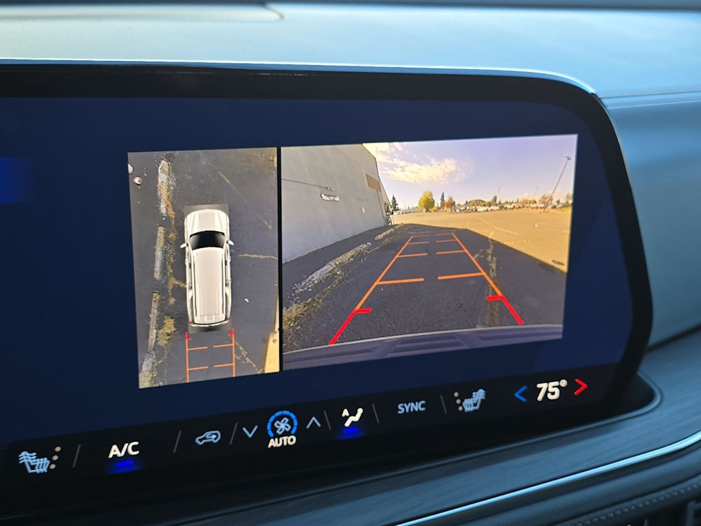 Thumbnail: 2026 Chevrolet Suburban - 25